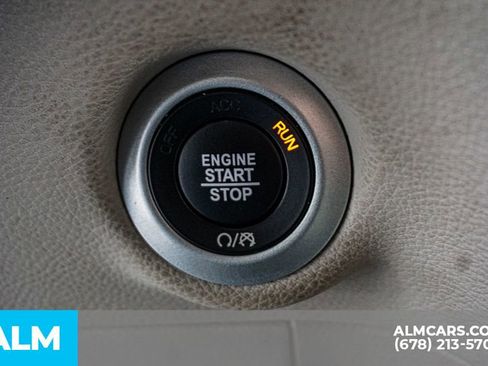 Used 2024 Chrysler Pacifica Select image 51