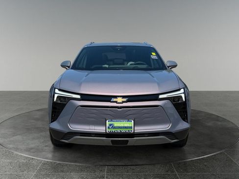 Used 2024 Chevrolet Blazer EV LT AWD/4WD image 2