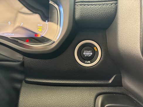 Used 2024 RAM 1500 Laramie AWD/4WD image 23