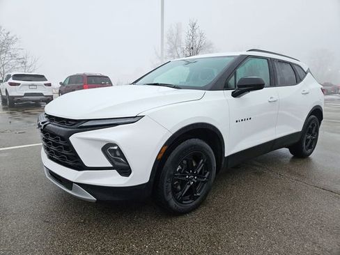 Used 2023 Chevrolet Blazer LT w/ Midnight/Sport Edition image 3
