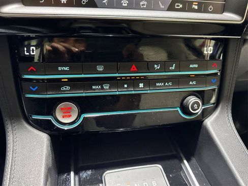 Used 2020 Jaguar F-PACE Prestige AWD/4WD image 27
