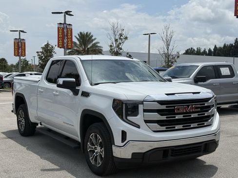 Used 2025 GMC Sierra 1500 SLE RWD image 4