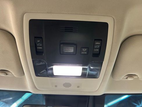 Used 2019 Lexus ES 350 w/ Premium Package FWD image 23