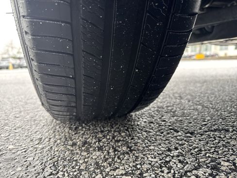 Used 2019 Buick Envision Essence image 12