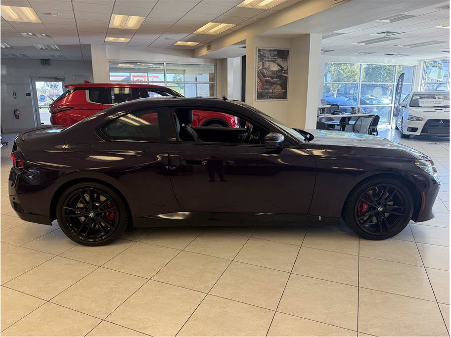 Used 2024 BMW 230i Coupe w/ Premium Package RWD image 4