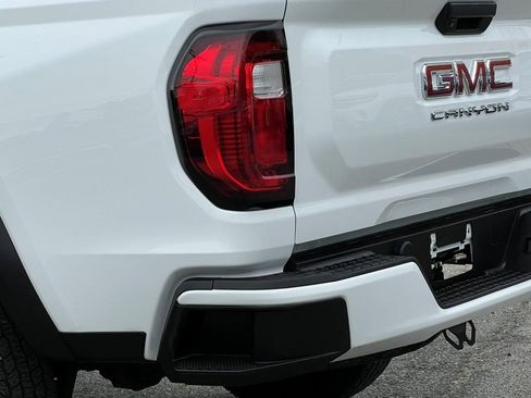 Used 2024 GMC Canyon Elevation image 27
