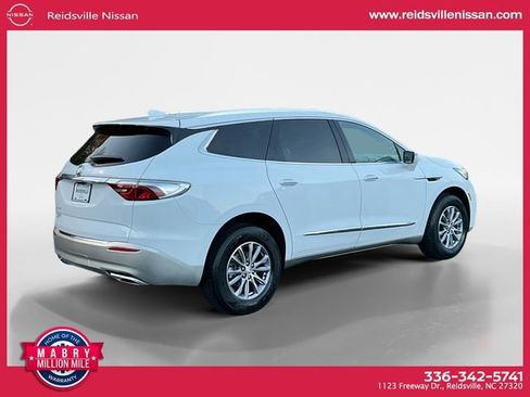 Used 2024 Buick Enclave Premium image 6