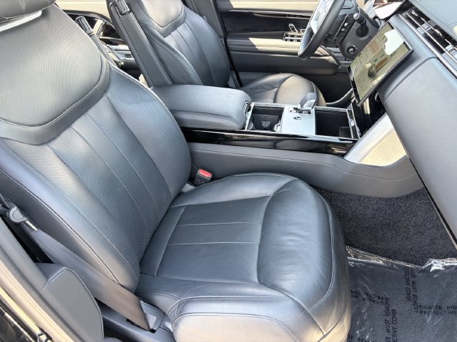 Used 2025 Land Rover Range Rover Long Wheelbase SE AWD/4WD image 18