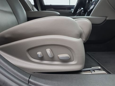 Used 2017 Cadillac XTS Luxury w/ Driver Awareness Package image 33