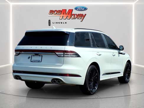 Used 2024 Lincoln Aviator Reserve w/ Equipment Group 201A AWD/4WD image 4