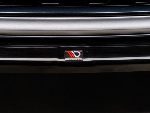 Used 2018 Audi R8 V10 w/ Premium Package image 24