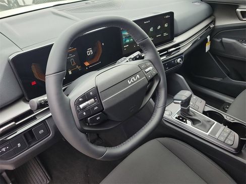 New 2026 Kia Sportage LX image 22