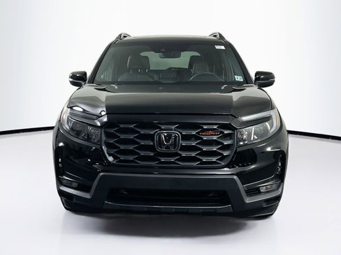 Used 2022 Honda Passport TrailSport image 2