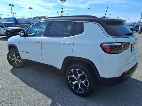 Used 2025 Jeep Compass Limited AWD/4WD image 6