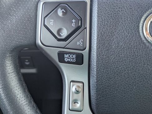 Used 2022 Toyota 4Runner SR5 Premium image 30