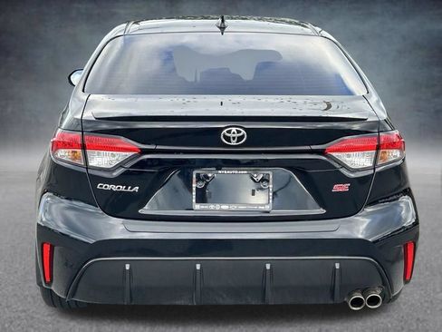 Used 2025 Toyota Corolla SE w/ SE Premium Package FWD image 4