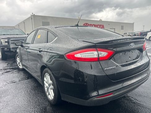 Used 2015 Ford Fusion SE FWD image 14