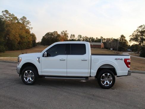 Used 2021 Ford F150 Lariat image 13