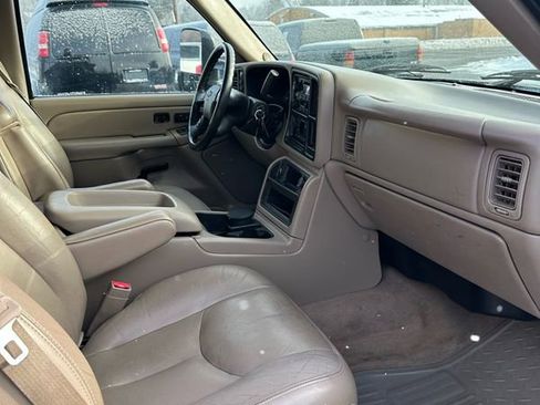 Used 2004 Chevrolet Silverado 2500 LT w/ Skid Plate Package image 10