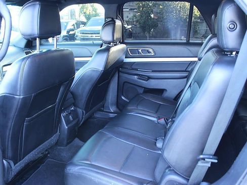 Used 2016 Ford Explorer XLT w/ Equipment Group 202A FWD image 15