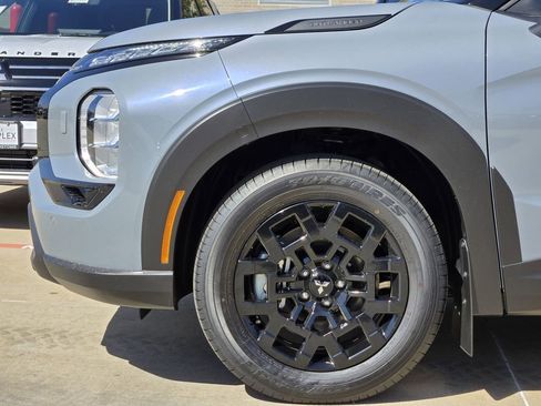 New 2026 Mitsubishi Outlander Trail Edition image 5