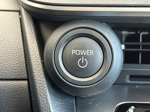 Used 2024 Toyota Prius LE image 22