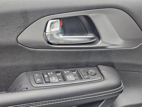 New 2026 Chrysler Voyager LX image 11