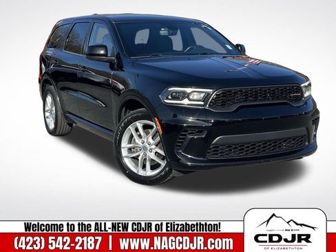 Used 2024 Dodge Durango GT image 1