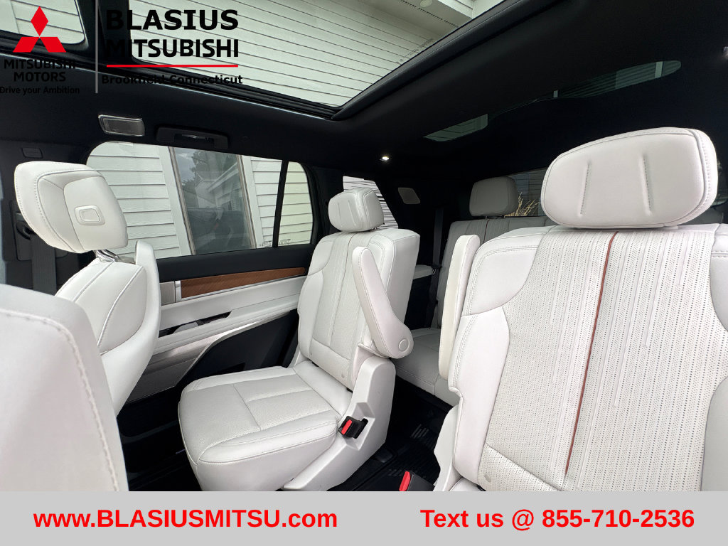 Used 2026 Cadillac Vistiq Sport AWD/4WD image 44