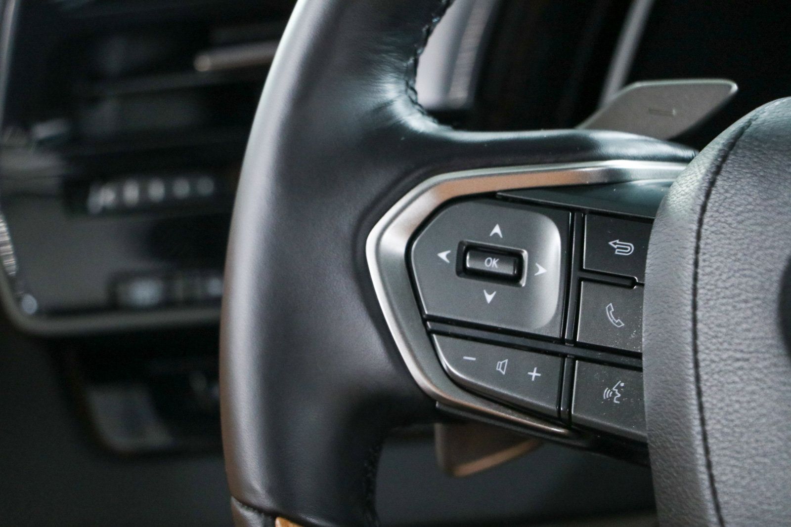Used 2025 Lexus RX 350 Premium w/ Accessory Package (Z1) FWD image 13