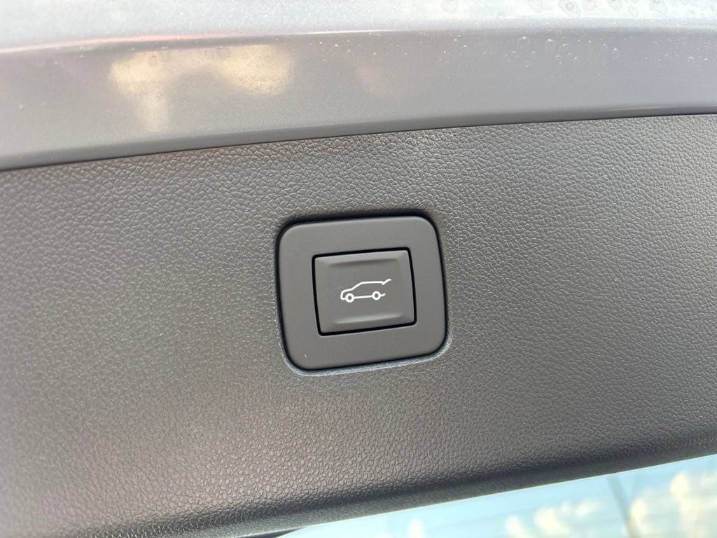 New 2026 Buick Envista Sport Touring w/ Convenience I Package FWD image 6