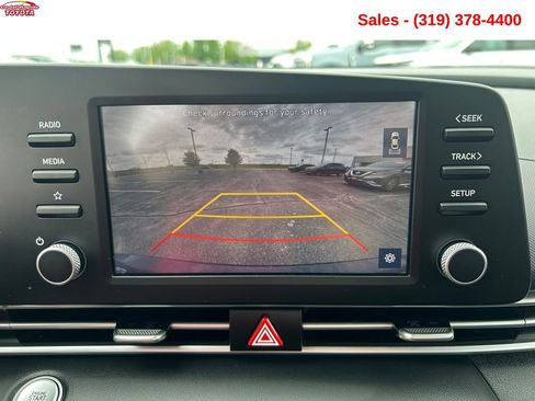 Used 2023 Hyundai Elantra SEL w/ Cargo Package FWD image 16