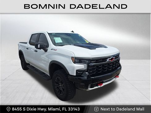 Used 2025 Chevrolet Silverado 1500 ZR2 image 1