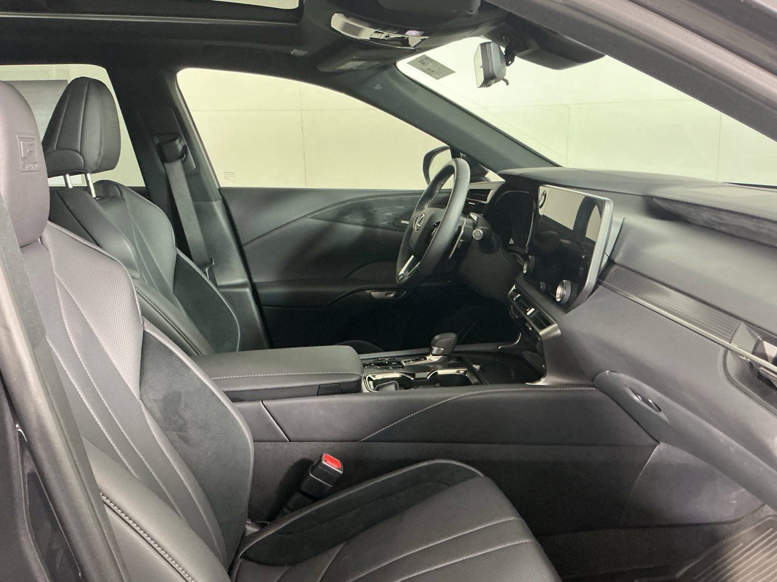 Used 2024 Lexus RX 500h F Sport w/ Convenience Package AWD/4WD image 18