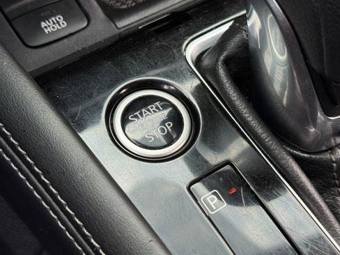 Used 2022 Nissan Kicks SV image 25