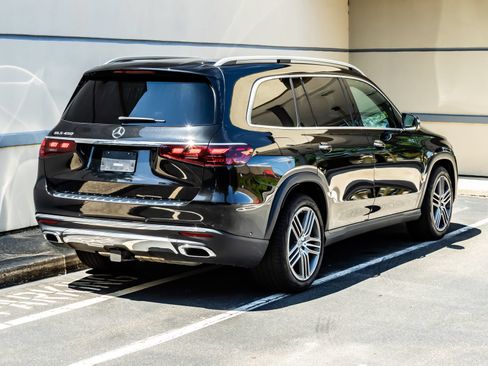 Used 2024 Mercedes-Benz GLS 450 4MATIC image 7