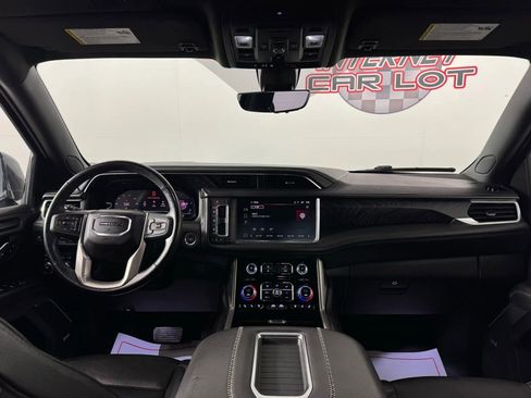Used 2022 GMC Yukon Denali w/ Advanced Technology Package image 13