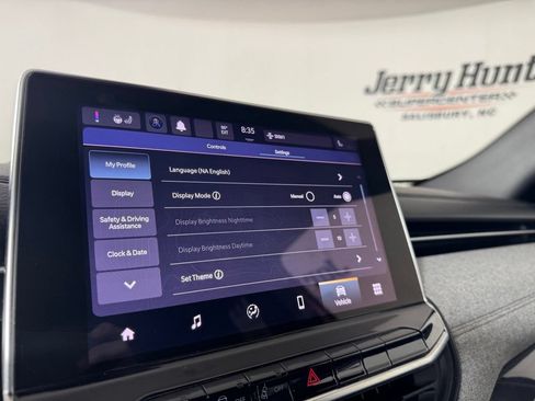 Used 2023 Jeep Compass Latitude AWD/4WD image 21