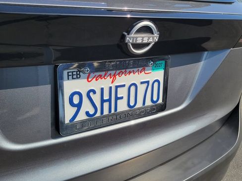 Used 2025 Nissan Kicks SV w/ Charging Package FWD image 9