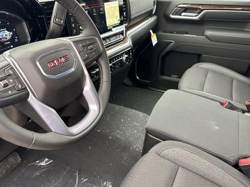 New 2026 GMC Sierra 1500 Elevation image 10