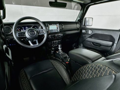 Used 2023 Jeep Wrangler Unlimited Sahara AWD/4WD image 26