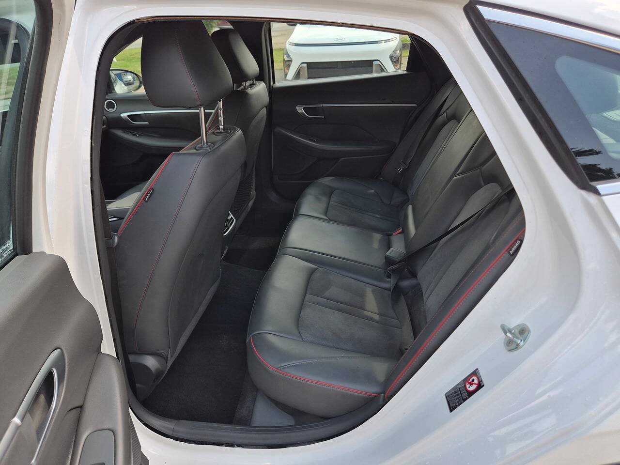 Used 2022 Hyundai Sonata SEL Plus w/ Preferred Accessory Package FWD image 17