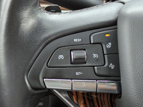 Certified 2023 Cadillac Escalade Premium Luxury image 27