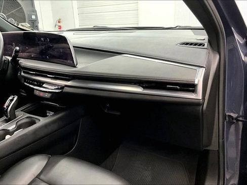 Used 2024 Cadillac XT4 Premium Luxury FWD image 19