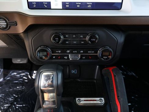 Certified 2024 Ford Bronco Heritage Edition AWD/4WD image 21