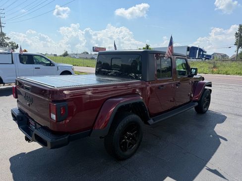Used 2021 Jeep Gladiator Sport AWD/4WD image 5