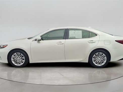 Used 2017 Lexus ES 350 w/ Premium Package image 3