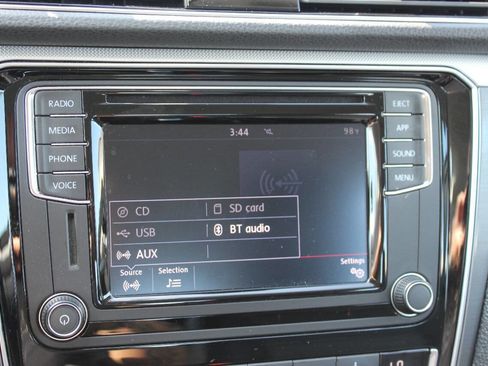 Used 2018 Volkswagen Passat 2.0T R-Line image 22