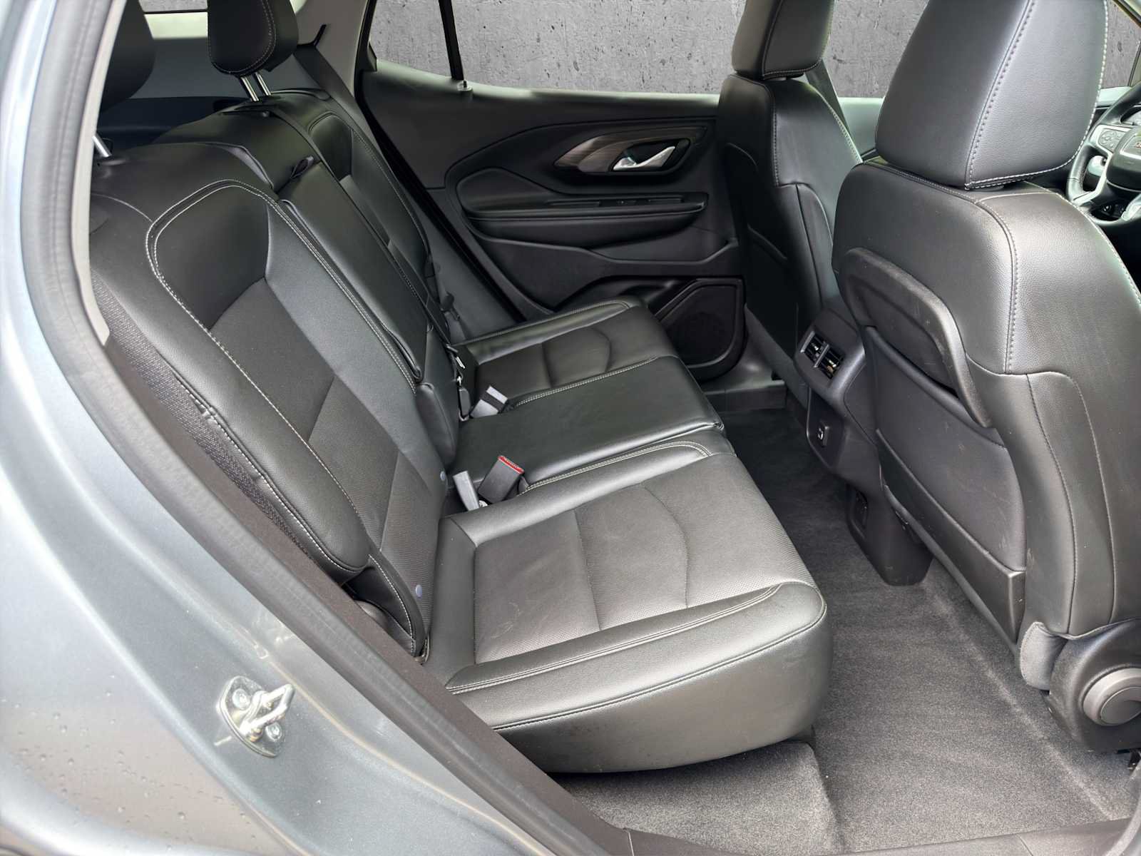 Used 2024 GMC Terrain SLT AWD/4WD image 22