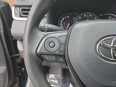 Used 2024 Toyota RAV4 XLE image 16